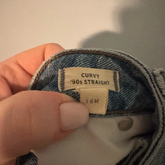 Madewell Curvy 90s Straight Jean in Rondell Wash - Picture 5 of 5